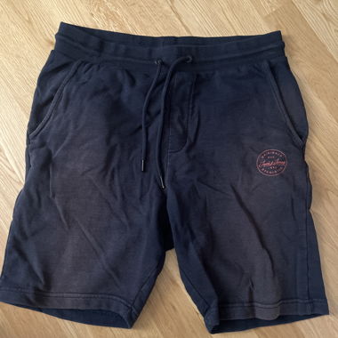 Kurze Baumwollhose