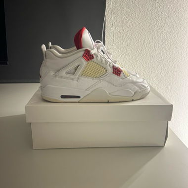 Air Jordan 4 Retro Metallic Red