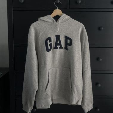 Sweat à capuche GAP gris
