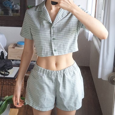 brandy melville picnic/pyjama set