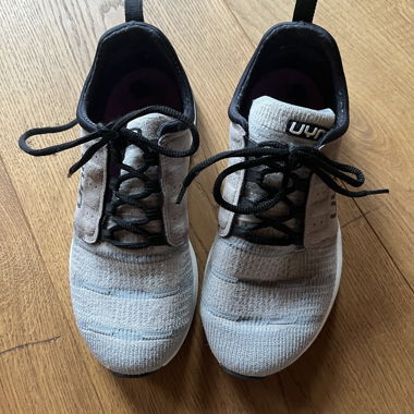 Uyn shoe