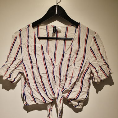 Front tie Top