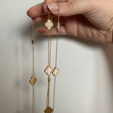 Clover long necklace