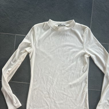 White ribbed long sleeve 