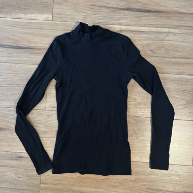T-shirt noir à manches longues