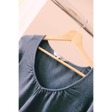 Pullover mit gerafftem Ausschnitt