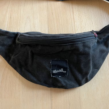 Schwarze Doodah Bauchtasche