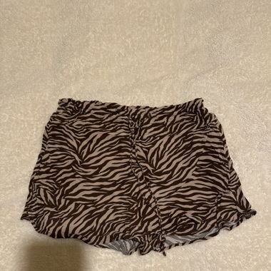 Kurze Stoffhosen