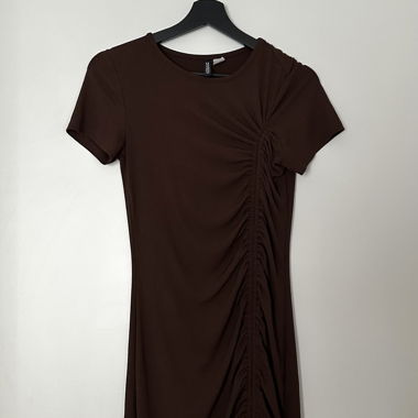 Robe brune 