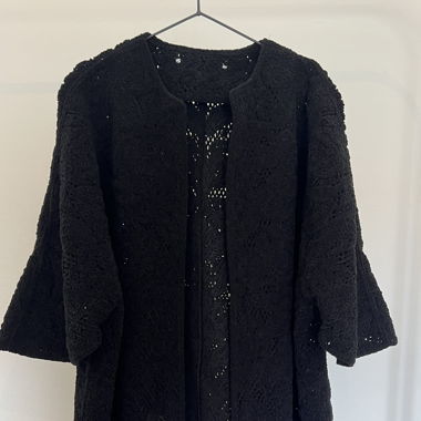 Boho-Chic Häkeljacke , ZARA,Schwarz – mit Samtgarn