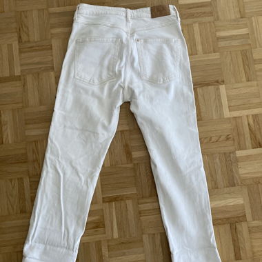 H&M Denim High-Waist White Jeans