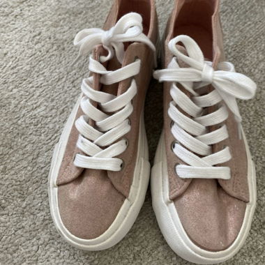 Shoes unworn, size 36