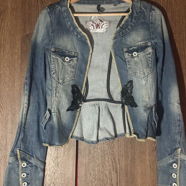 Giacca di jeans Guess stile Y2K