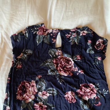 Verkaufe bluse mit blumenmuster