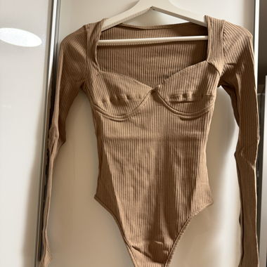 Long-sleeve bodysuit