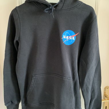 Felpa con cappuccio NASA nera