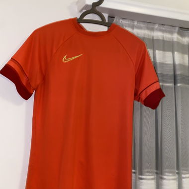 Rote nike T-shirt 