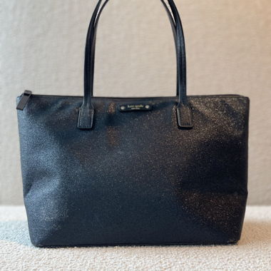 Black Handbags 