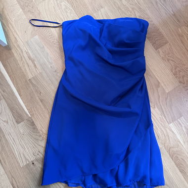 Blue dress