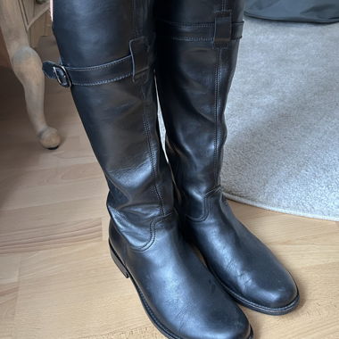 Italian leather boots