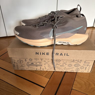 Nike Trail trainers