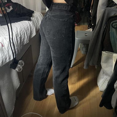 weekday rowe W26L32
