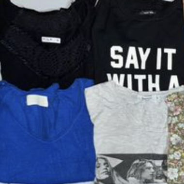 T-shirt femme taille S (17 pièces)