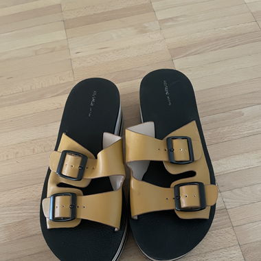 Plateausandalen