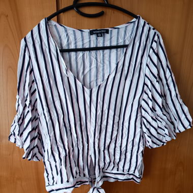 Gestreifte Bluse mit kurzen flare Ärmeln