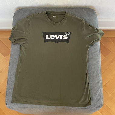 T-shirt Levi’s kaki con logo nero – Taglia XL