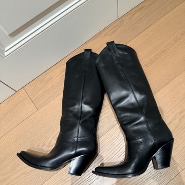 Santiagues MARTIN MARGIELA