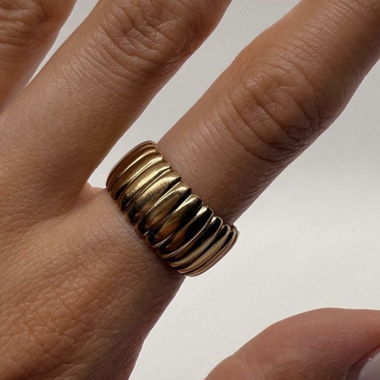 Goldener Ring