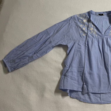 Blusa azzurro chiaro