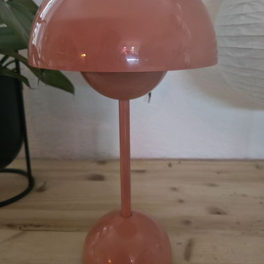 &Tradition Tischlampe rosa