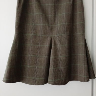 Globus brown, gray checked flared skirt