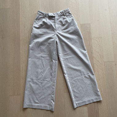 Beige Trousers 