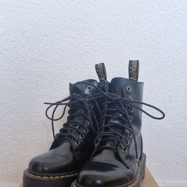 Dr Martens Jadon Polished Smooth Platform