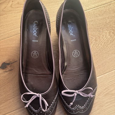 Gabor Pumps/ Kittenheels braun Gr. 39