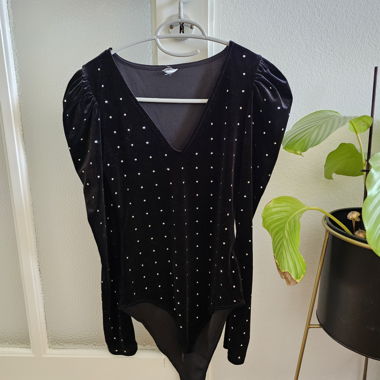 Body nero perline