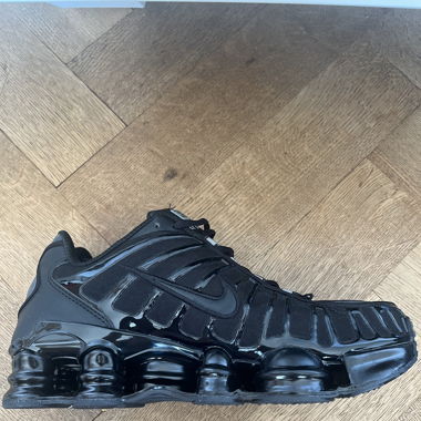 shox noir size 43