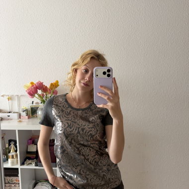 T-shirt grigia
