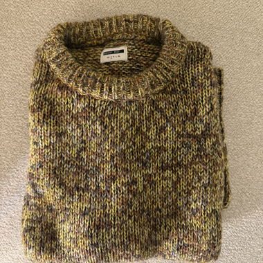 Farbiger Pullover