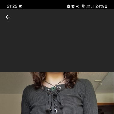 Grüner Schnürpully
