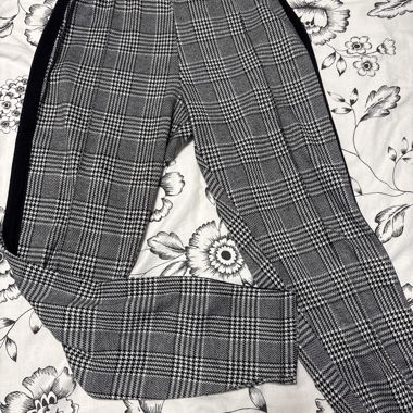 Pantaloni 