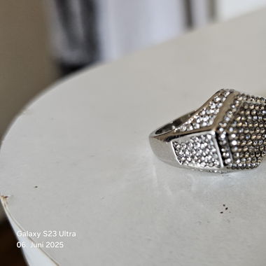 Ring Glänzend, Size 8 Durchmesser 1.8 Umfang 5.7