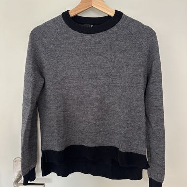 COS grey sweater S