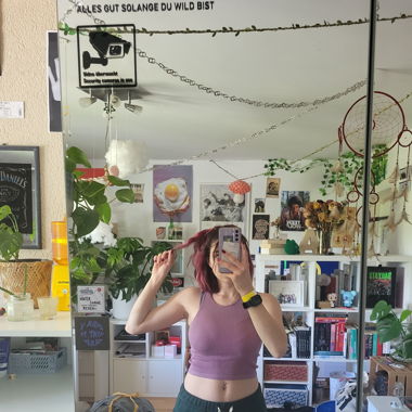 pink crop top