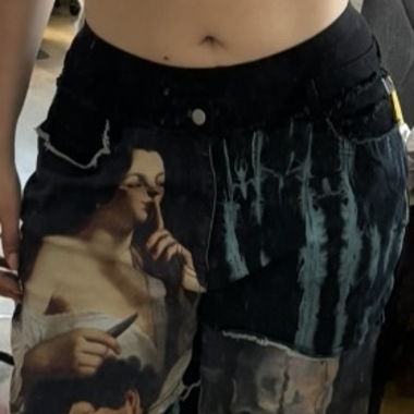 Jeans mit Malerei 