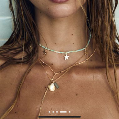 Collier superposé avec pendentif coquillage