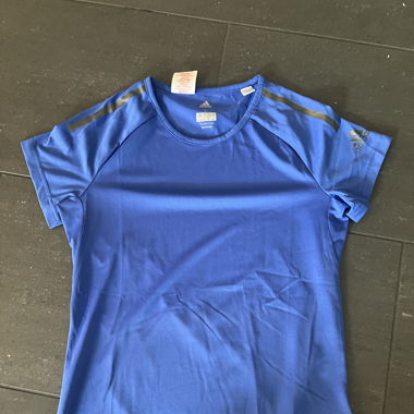 maglietta sportiva blu